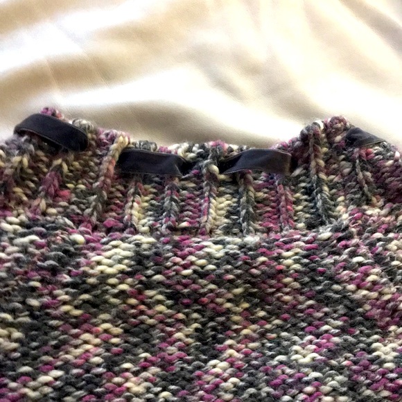 DKNY Pullover Sweater - Picture 7 of 7